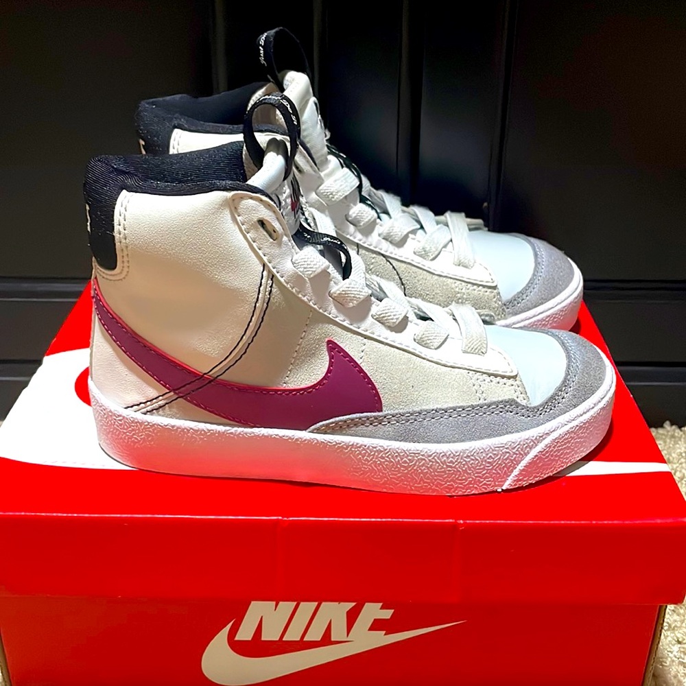 Blazer Mid ‘77 SE, 11C